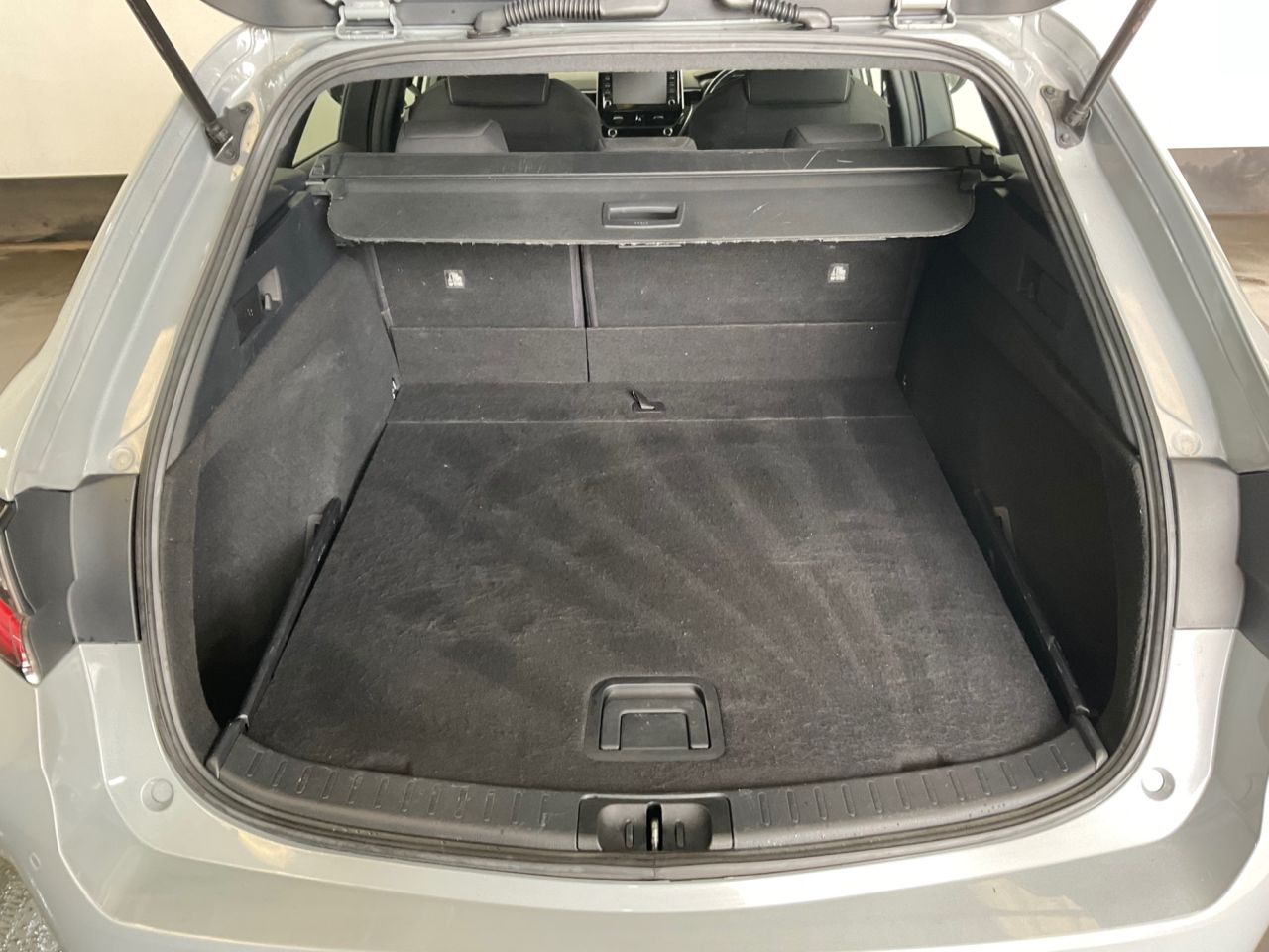 2019 TOYOTA COROLLA 1.8 VVT-h Icon Tech Touring Sports 5dr Petrol Hybrid CVT Euro 6 (s/s) (122 - vehicle photo 11 for sale on PureCar
