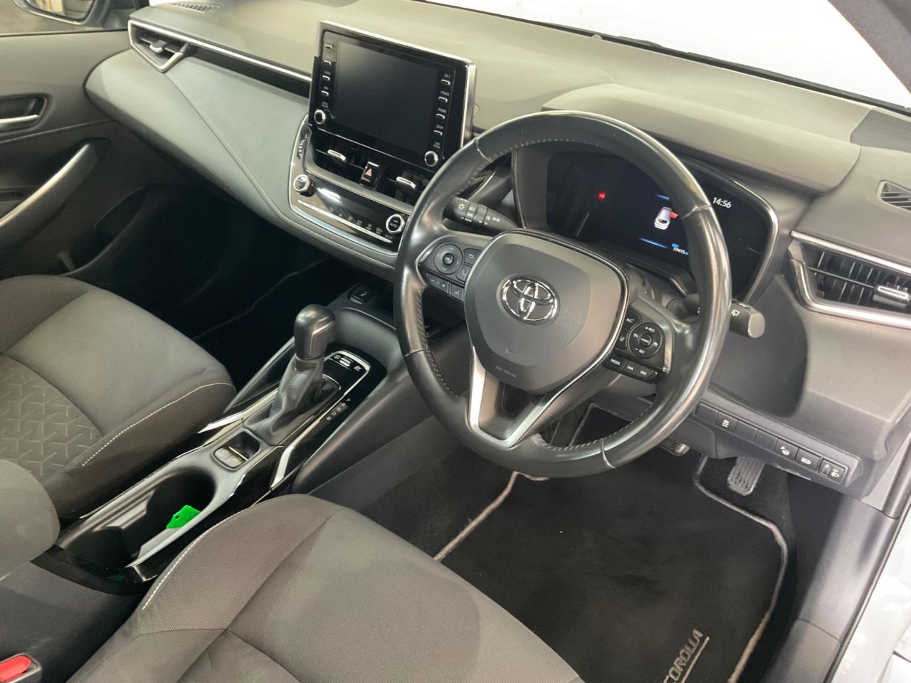 2019 TOYOTA COROLLA 1.8 VVT-h Icon Tech Touring Sports 5dr Petrol Hybrid CVT Euro 6 (s/s) (122 - vehicle photo 14 for sale on PureCar