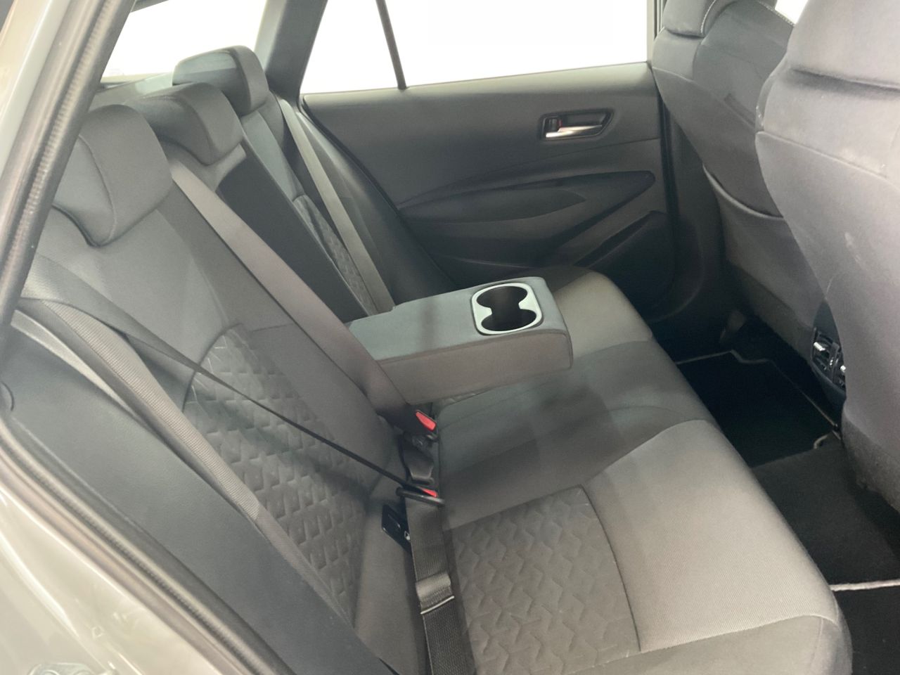 2019 TOYOTA COROLLA 1.8 VVT-h Icon Tech Touring Sports 5dr Petrol Hybrid CVT Euro 6 (s/s) (122 - vehicle photo 25 for sale on PureCar