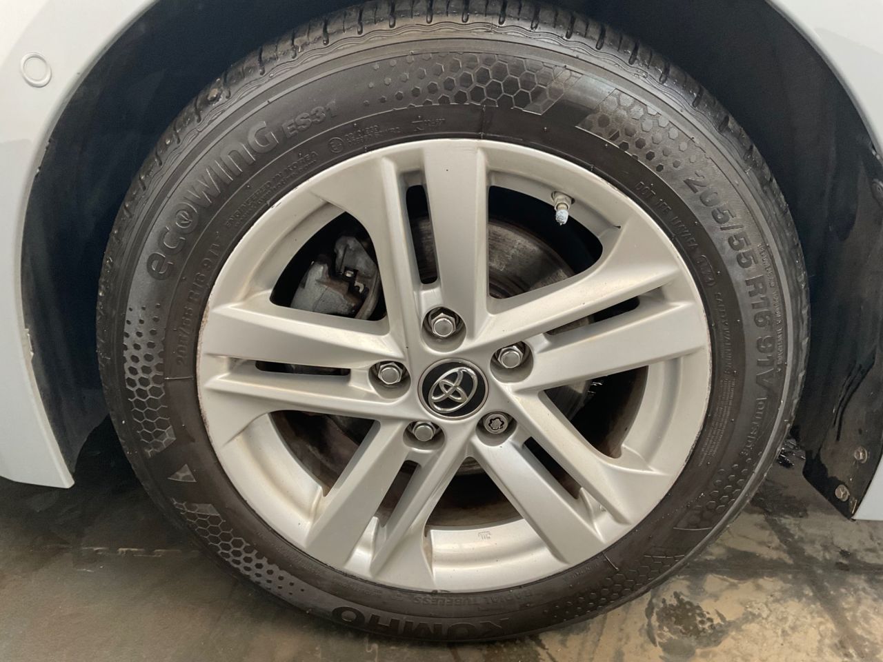 2019 TOYOTA COROLLA 1.8 VVT-h Icon Tech Touring Sports 5dr Petrol Hybrid CVT Euro 6 (s/s) (122 - vehicle photo 27 for sale on PureCar
