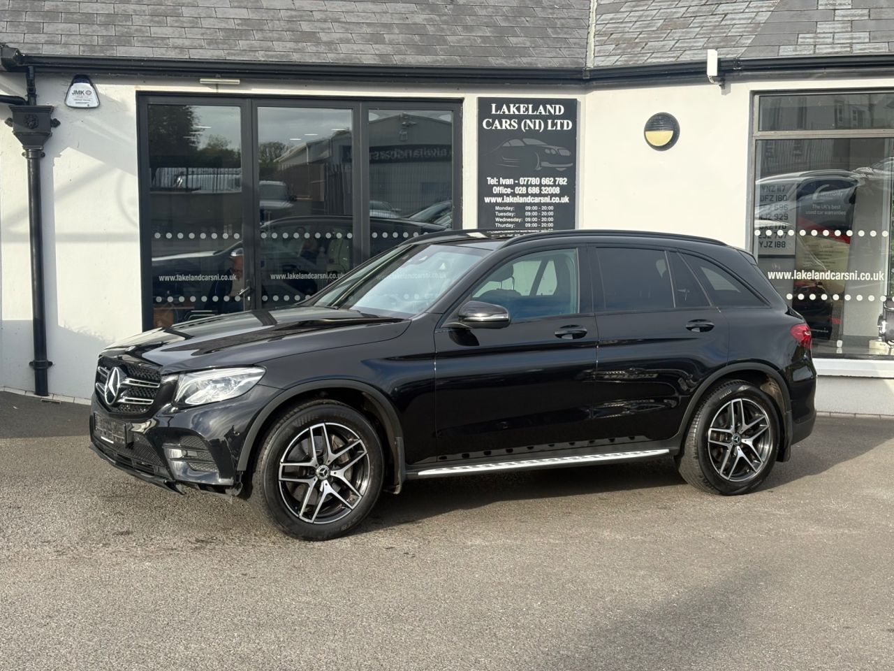 2019 MERCEDES GLC 2.1 GLC250d AMG Night Edition SUV 5dr Diesel G-Tronic+ 4MATIC Euro 6 (s/s) - vehicle photo 2 for sale on PureCar