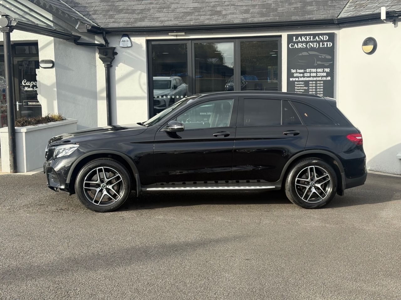 2019 MERCEDES GLC 2.1 GLC250d AMG Night Edition SUV 5dr Diesel G-Tronic+ 4MATIC Euro 6 (s/s) - vehicle photo 3 for sale on PureCar