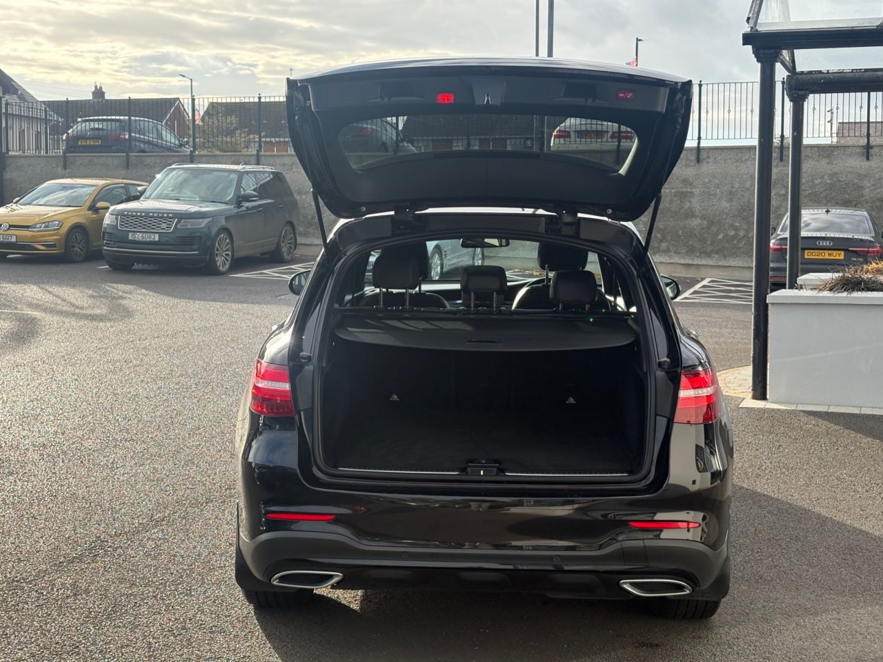 2019 MERCEDES GLC 2.1 GLC250d AMG Night Edition SUV 5dr Diesel G-Tronic+ 4MATIC Euro 6 (s/s) - vehicle photo 8 for sale on PureCar
