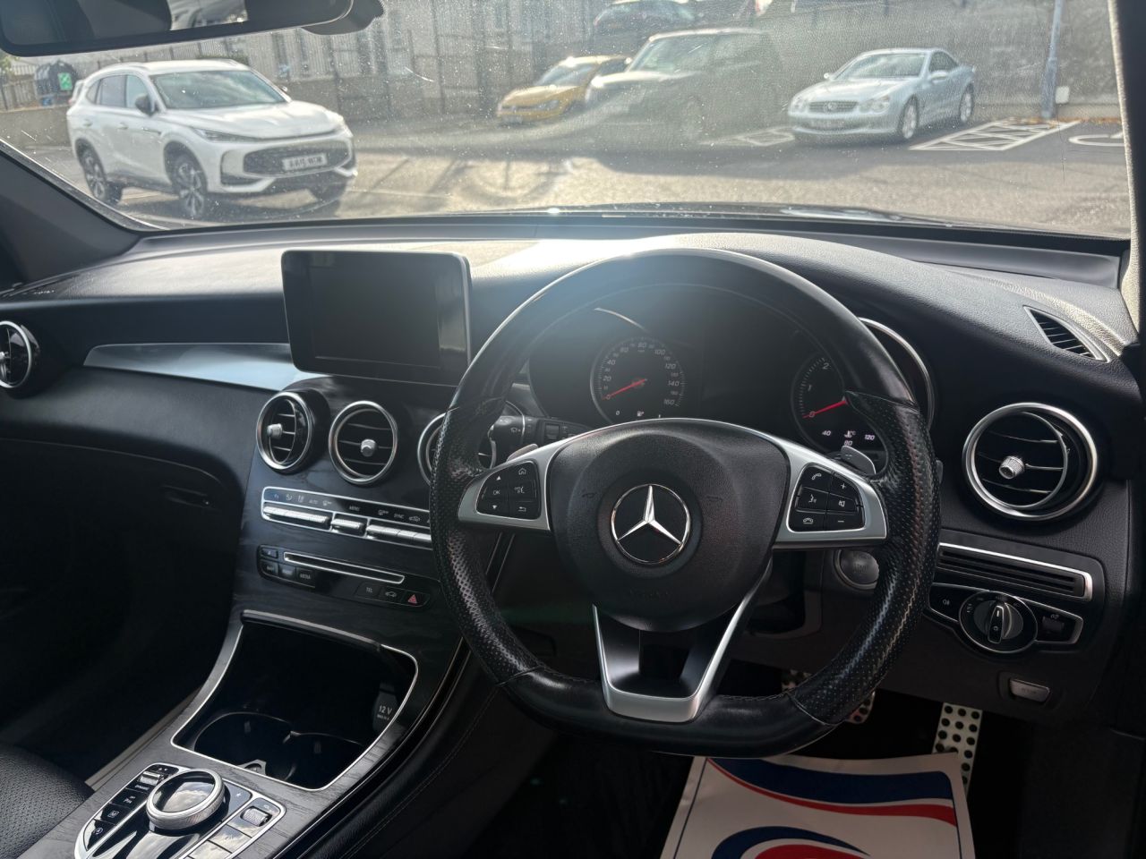 2019 MERCEDES GLC 2.1 GLC250d AMG Night Edition SUV 5dr Diesel G-Tronic+ 4MATIC Euro 6 (s/s) - vehicle photo 9 for sale on PureCar