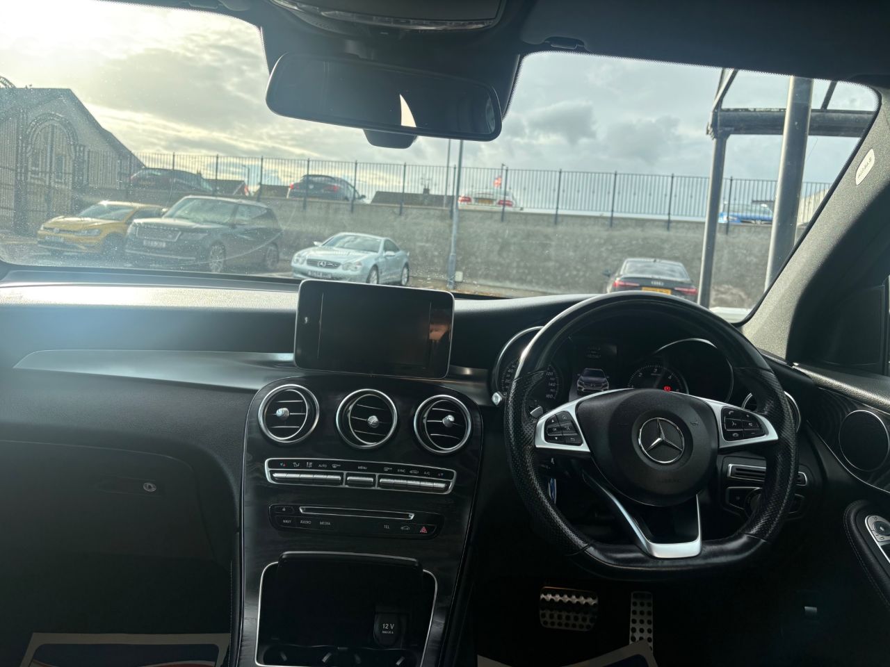 2019 MERCEDES GLC 2.1 GLC250d AMG Night Edition SUV 5dr Diesel G-Tronic+ 4MATIC Euro 6 (s/s) - vehicle photo 10 for sale on PureCar