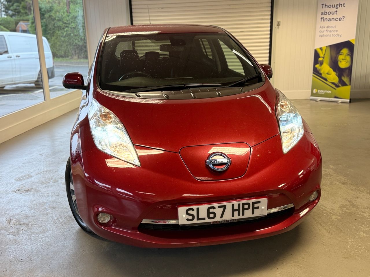 2017 NISSAN LEAF
