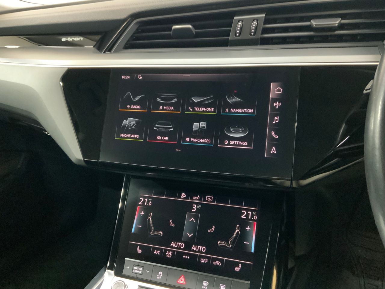 2020 AUDI E-TRON 50 Technik SUV 5dr Electric Auto quattro 71.2kWh (313 ps) - vehicle photo 17 for sale on PureCar