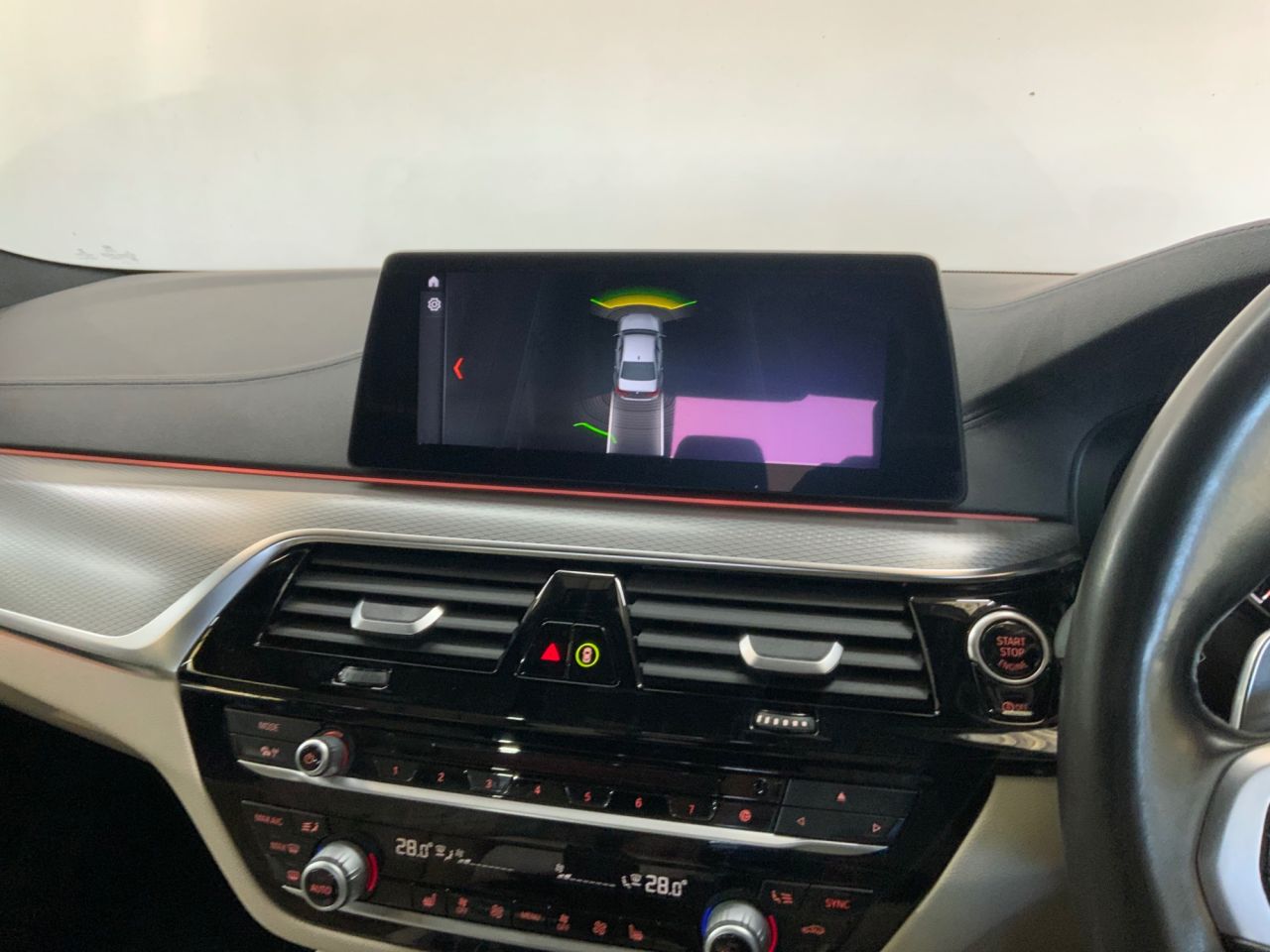 2018 BMW 5 SERIES 2.0 520d M Sport Saloon 4dr Diesel Auto Euro 6 (s/s) (190 ps) - vehicle photo 28 for sale on PureCar