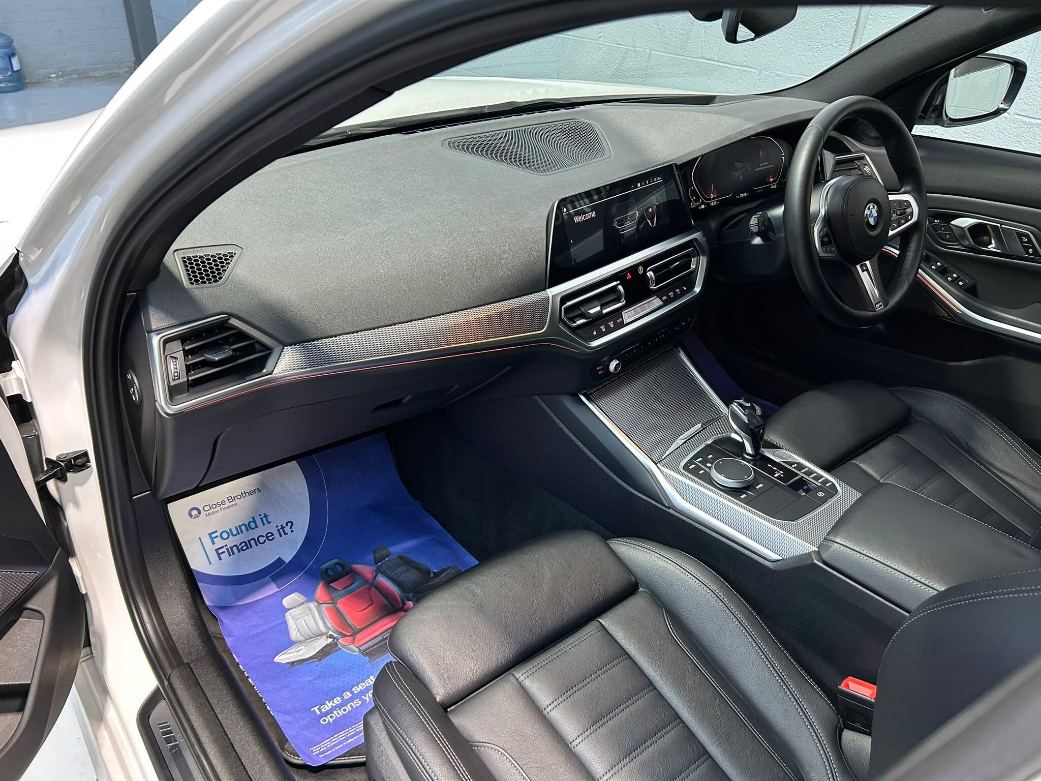 2021 BMW 3 SERIES 3.0 330d MHT M Sport Auto xDrive Euro 6 (s/s) 4dr - vehicle photo 19 for sale on PureCar