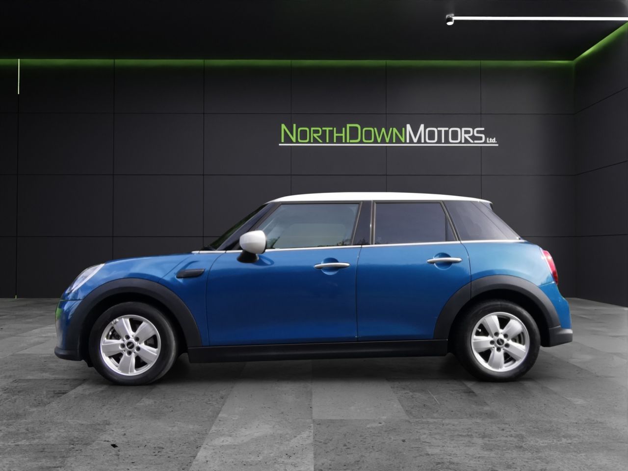 2021 MINI HATCH 1.5 Cooper Classic Hatchback 5dr Petrol Manual Euro 6 (s/s) (136 ps) - vehicle photo 3 for sale on PureCar
