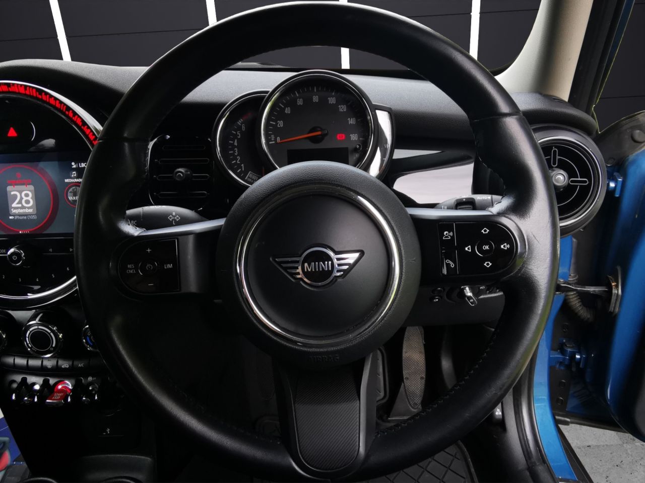 2021 MINI HATCH 1.5 Cooper Classic Hatchback 5dr Petrol Manual Euro 6 (s/s) (136 ps) - vehicle photo 10 for sale on PureCar