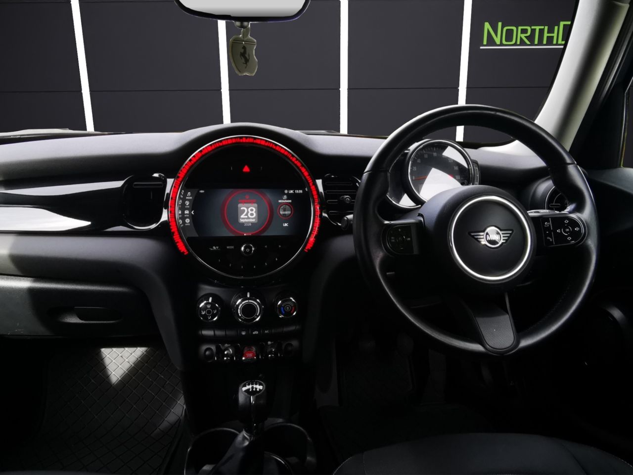 2021 MINI HATCH 1.5 Cooper Classic Hatchback 5dr Petrol Manual Euro 6 (s/s) (136 ps) - vehicle photo 14 for sale on PureCar