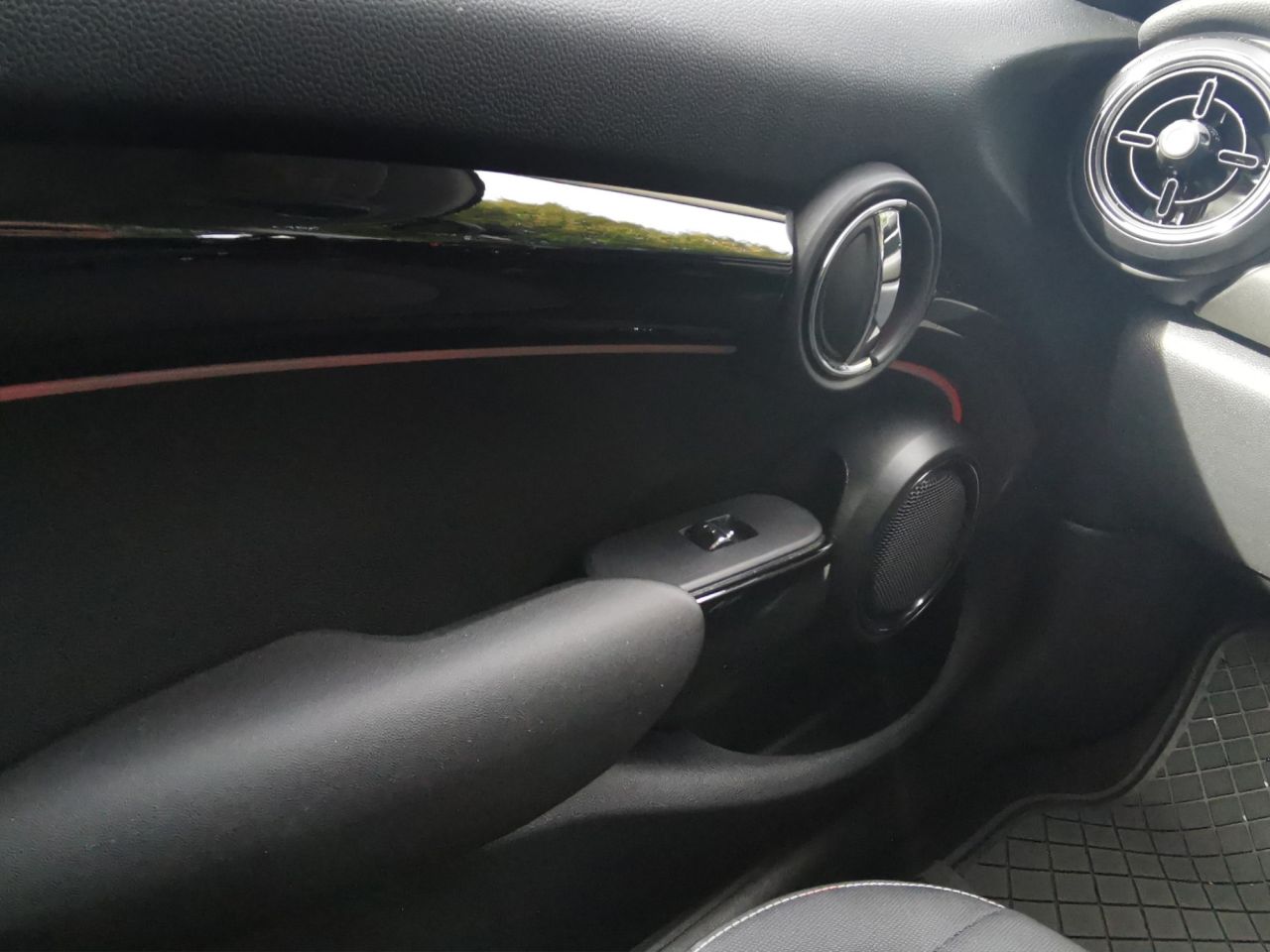 2021 MINI HATCH 1.5 Cooper Classic Hatchback 5dr Petrol Manual Euro 6 (s/s) (136 ps) - vehicle photo 17 for sale on PureCar