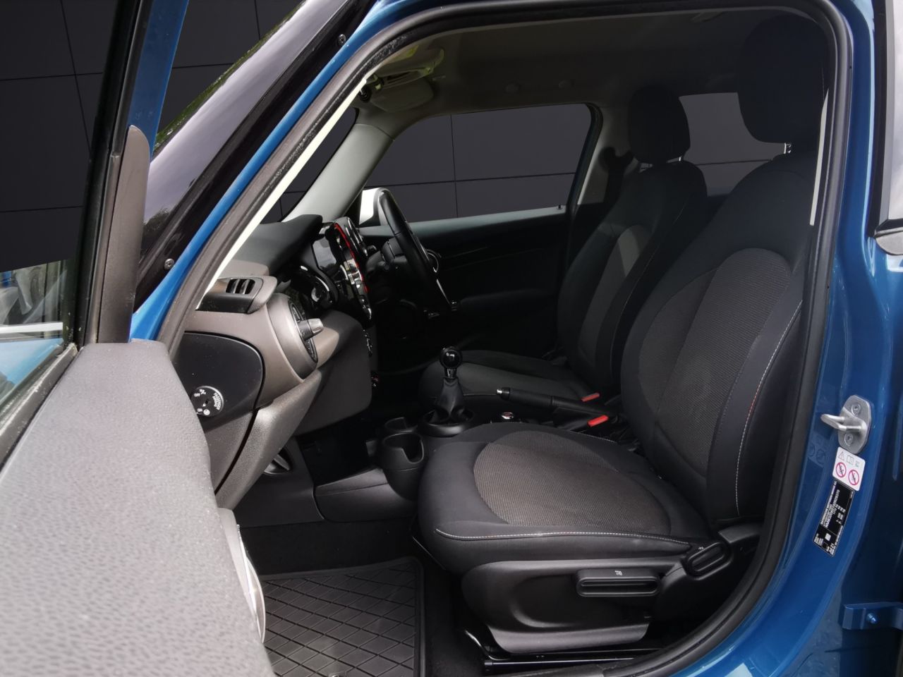 2021 MINI HATCH 1.5 Cooper Classic Hatchback 5dr Petrol Manual Euro 6 (s/s) (136 ps) - vehicle photo 18 for sale on PureCar