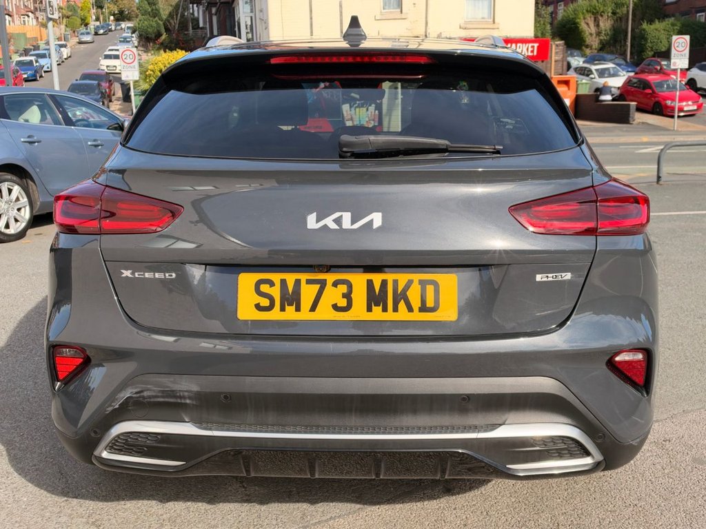 2023 Kia XCeed — image 4