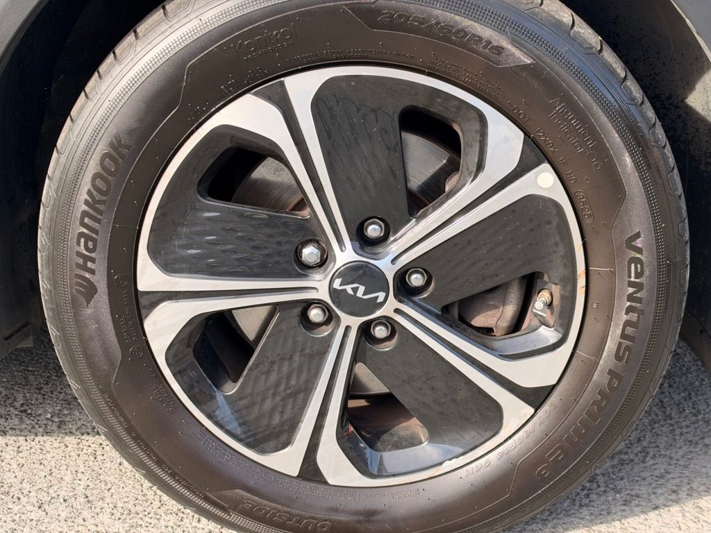 2023 Kia XCeed — image 10