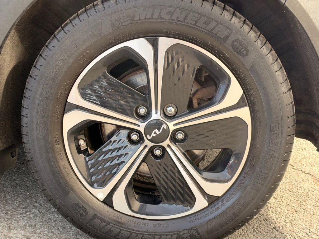 2023 Kia XCeed — image 12