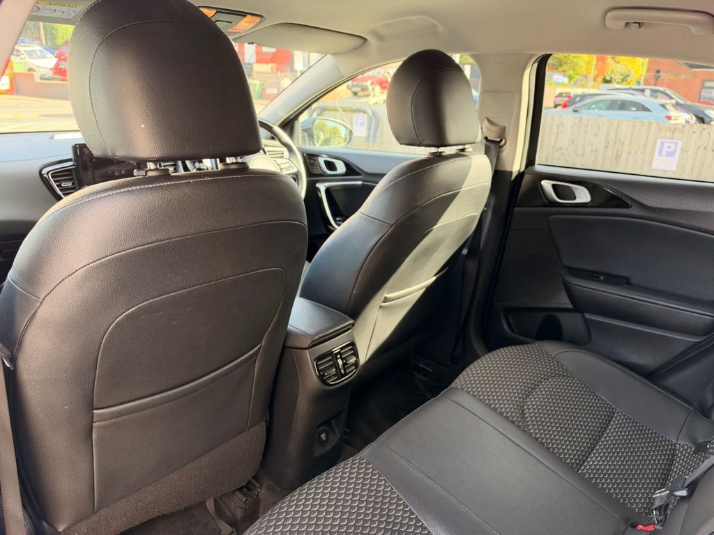 2023 Kia XCeed — image 25