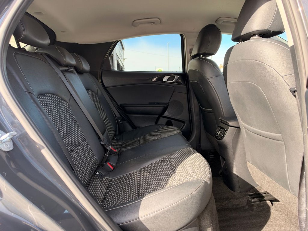 2023 Kia XCeed — image 28