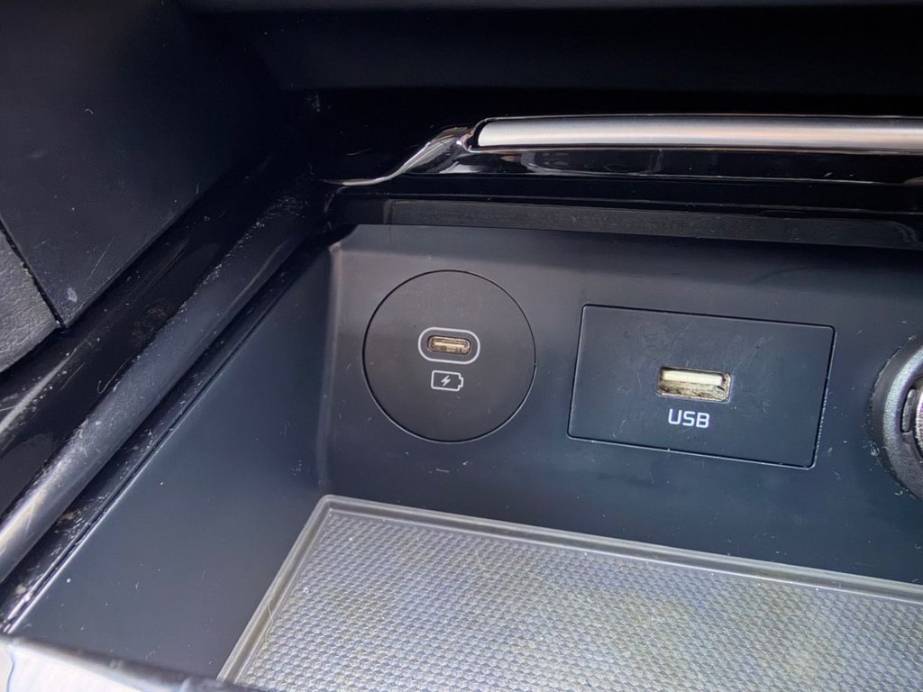 2023 Kia XCeed — image 44