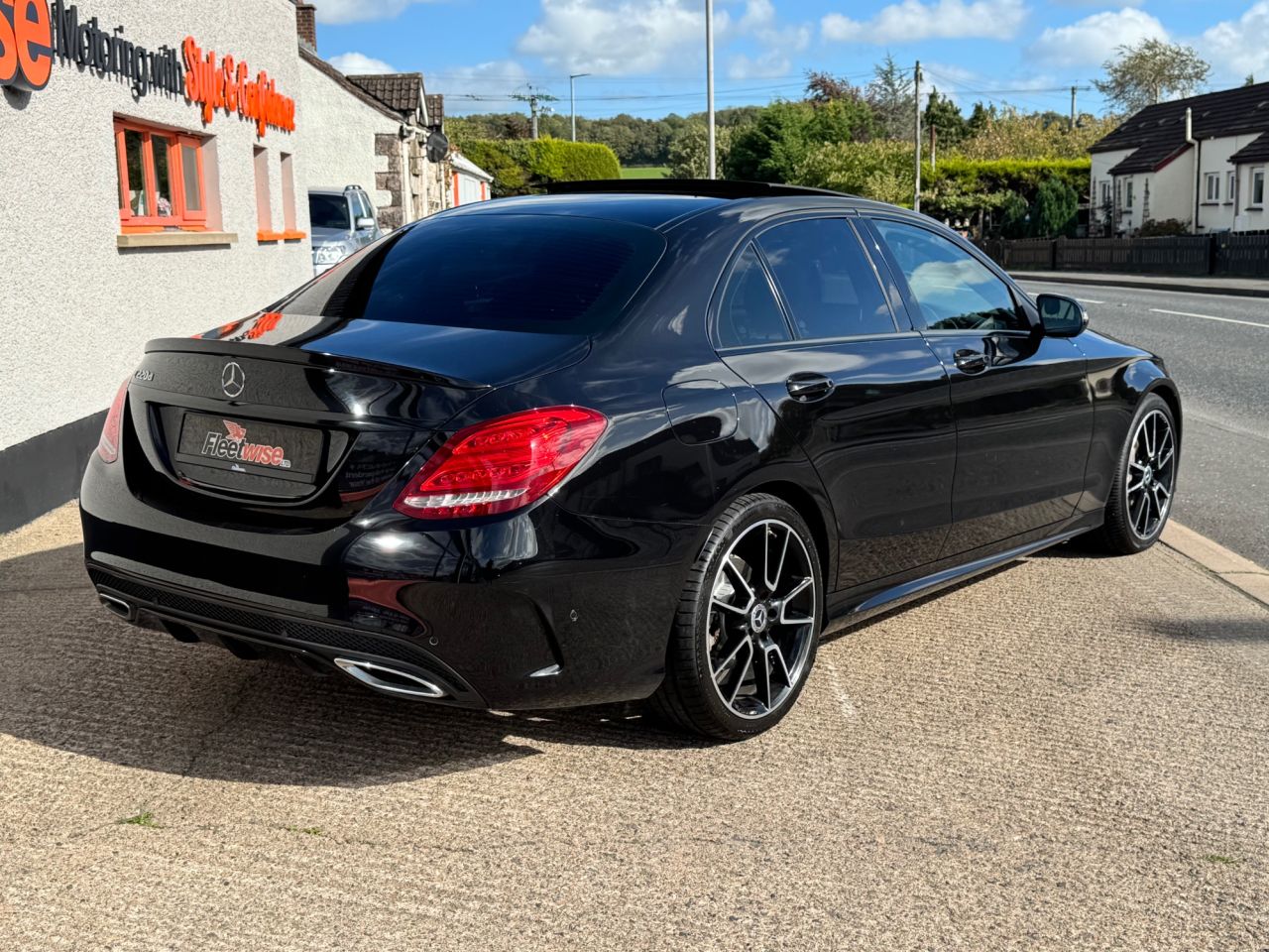 2016 MERCEDES C CLASS 2.1 C220d AMG Line (Premium) Saloon 4dr Diesel 7G-Tronic+ Euro 6 (s/s) (170 - vehicle photo 4 for sale on PureCar