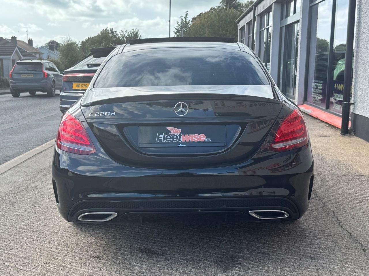 2016 MERCEDES C CLASS 2.1 C220d AMG Line (Premium) Saloon 4dr Diesel 7G-Tronic+ Euro 6 (s/s) (170 - vehicle photo 5 for sale on PureCar