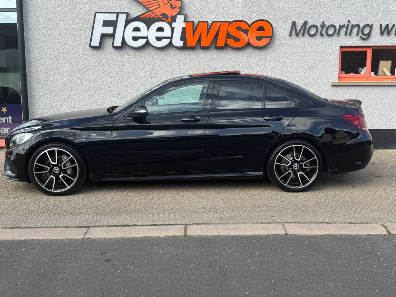 2016 MERCEDES C CLASS 2.1 C220d AMG Line (Premium) Saloon 4dr Diesel 7G-Tronic+ Euro 6 (s/s) (170 - vehicle photo 7 for sale on PureCar