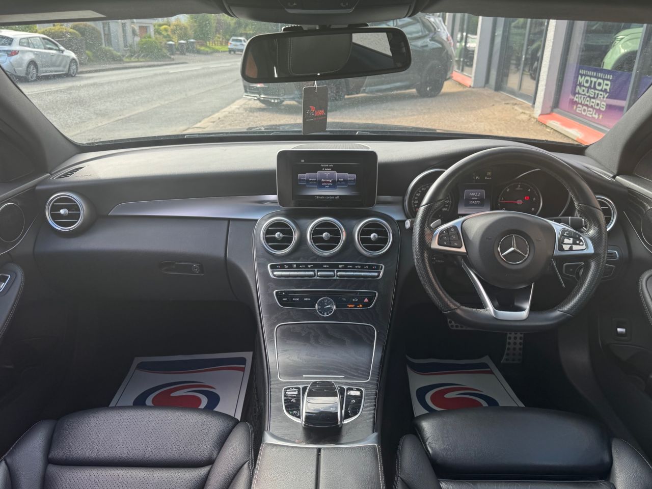2016 MERCEDES C CLASS 2.1 C220d AMG Line (Premium) Saloon 4dr Diesel 7G-Tronic+ Euro 6 (s/s) (170 - vehicle photo 10 for sale on PureCar
