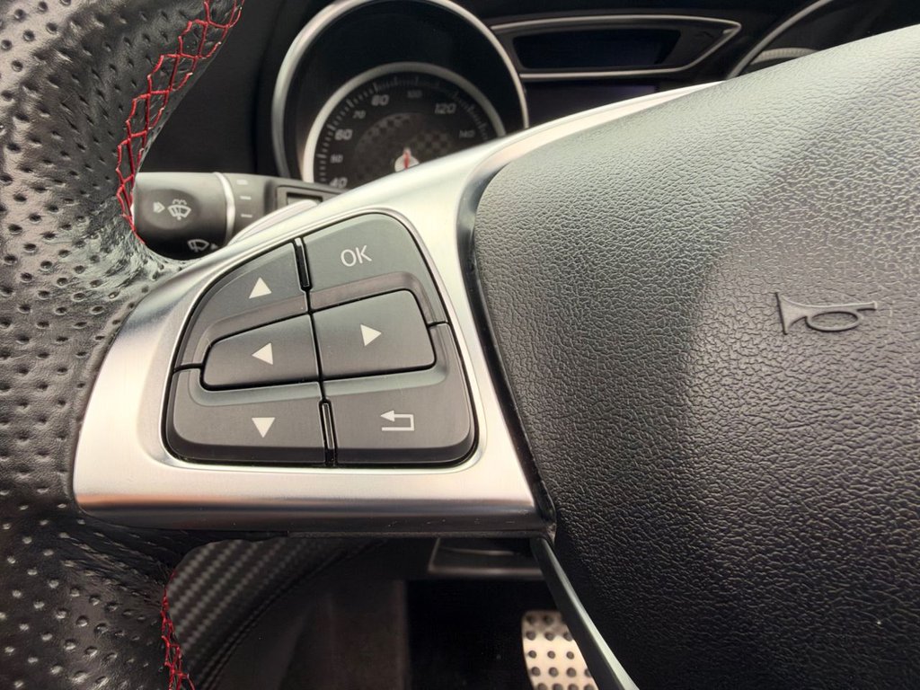 2015 Mercedes-Benz A-Class — image 32
