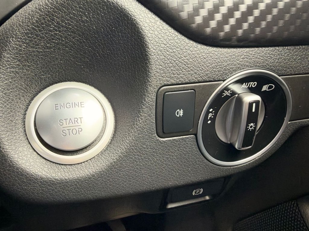 2015 Mercedes-Benz A-Class — image 35