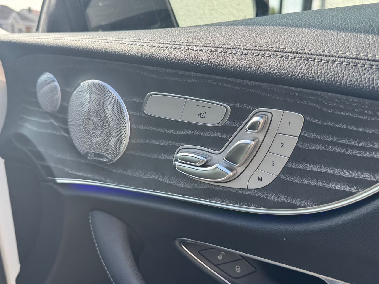 2020 MERCEDES E CLASS 2.9 E400d AMG Line (Premium Plus) Coupe 2dr Diesel G-Tronic+ 4MATIC Euro 6 - vehicle photo 12 for sale on PureCar