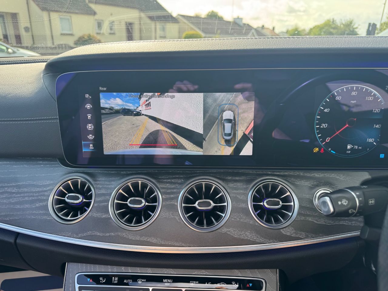 2020 MERCEDES E CLASS 2.9 E400d AMG Line (Premium Plus) Coupe 2dr Diesel G-Tronic+ 4MATIC Euro 6 - vehicle photo 17 for sale on PureCar