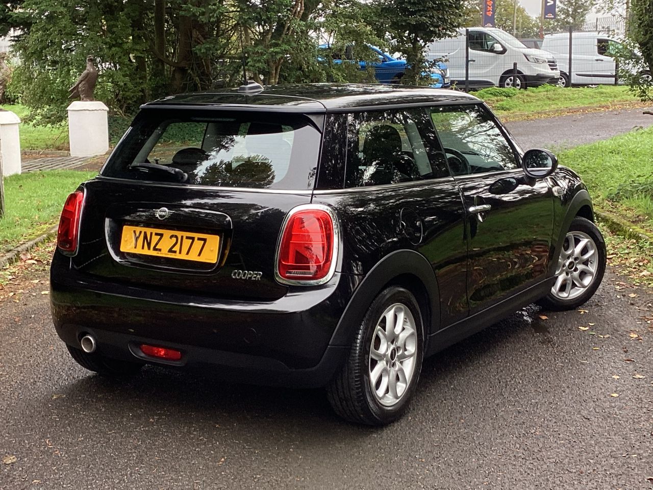 2018 MINI HATCH 1.5 Cooper Hatchback 3dr Petrol Manual Euro 6 (s/s) (136 ps) - vehicle photo 2 for sale on PureCar