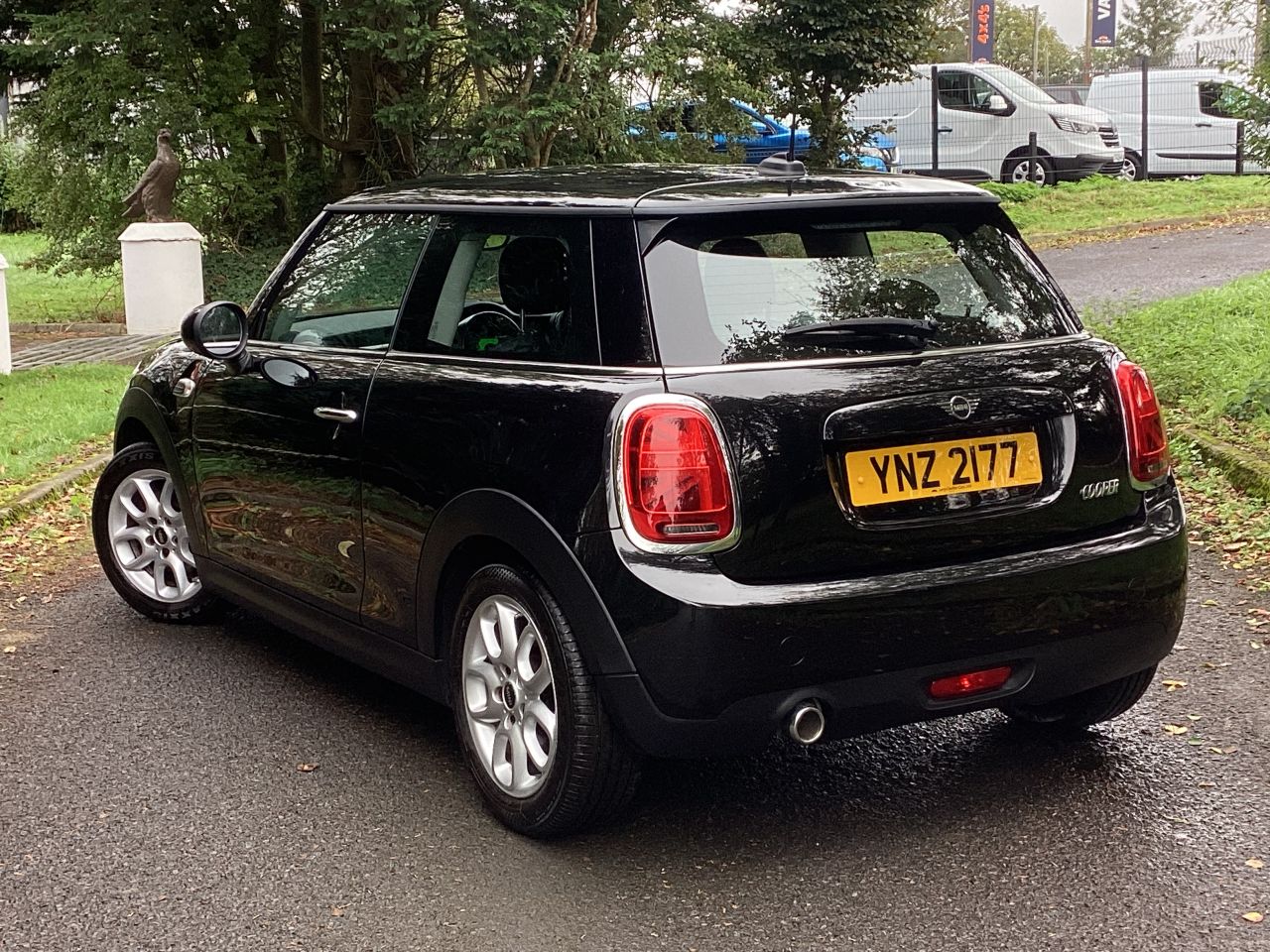 2018 MINI HATCH 1.5 Cooper Hatchback 3dr Petrol Manual Euro 6 (s/s) (136 ps) - vehicle photo 3 for sale on PureCar