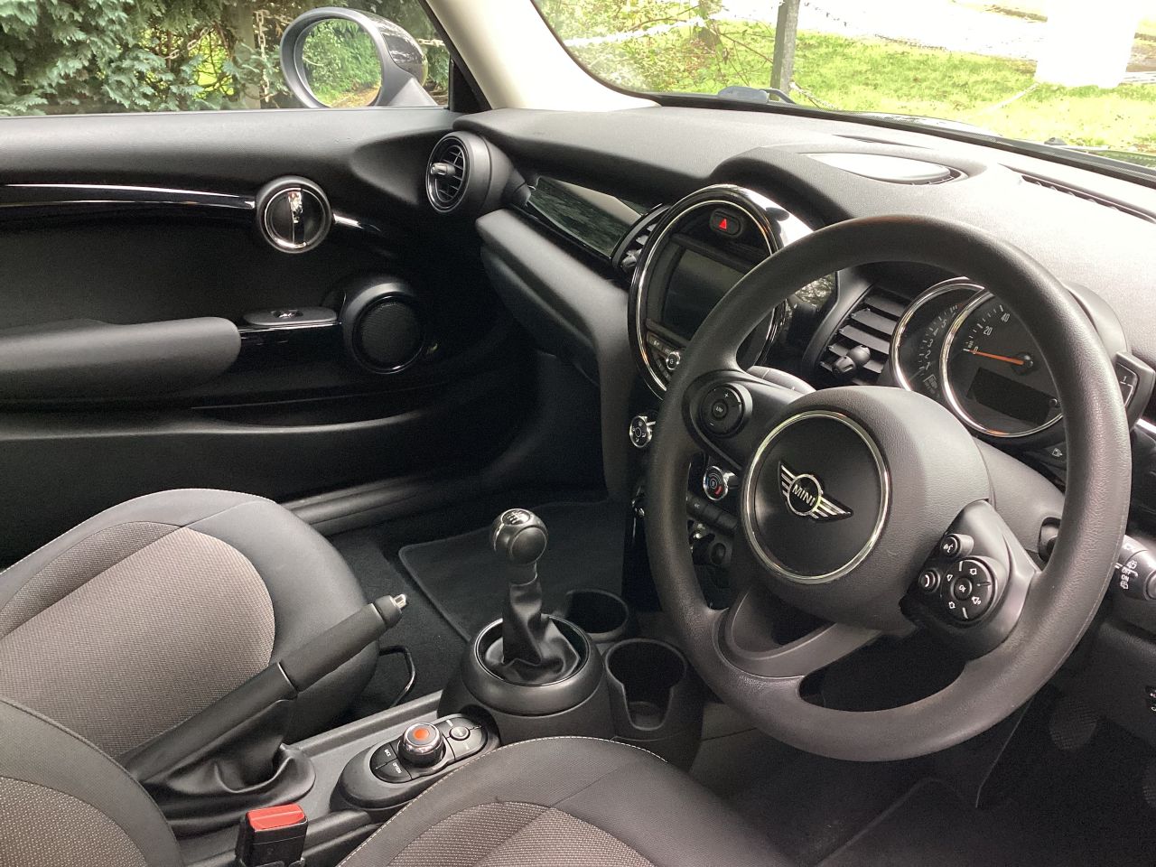2018 MINI HATCH 1.5 Cooper Hatchback 3dr Petrol Manual Euro 6 (s/s) (136 ps) - vehicle photo 15 for sale on PureCar