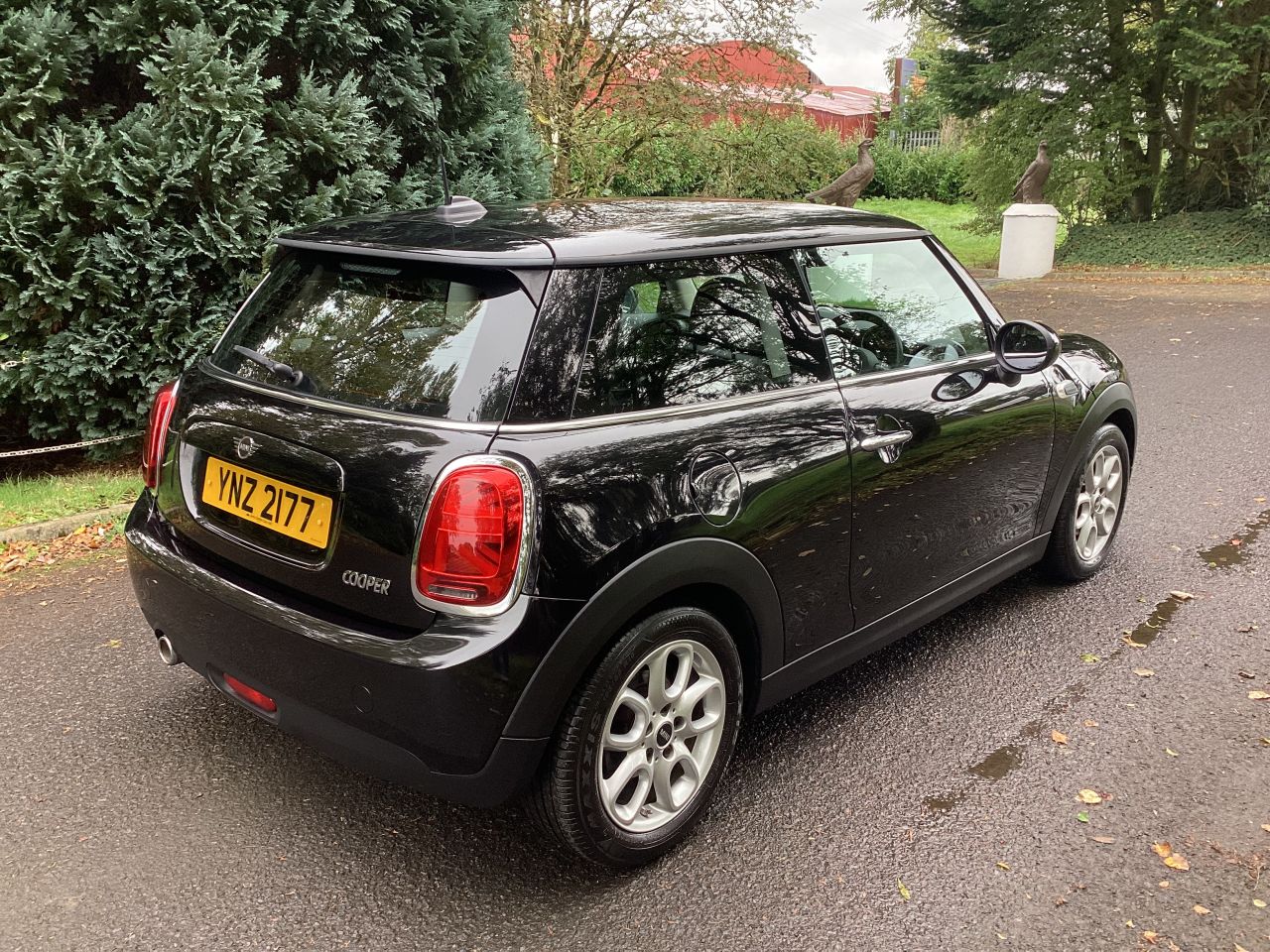 2018 MINI HATCH 1.5 Cooper Hatchback 3dr Petrol Manual Euro 6 (s/s) (136 ps) - vehicle photo 11 for sale on PureCar