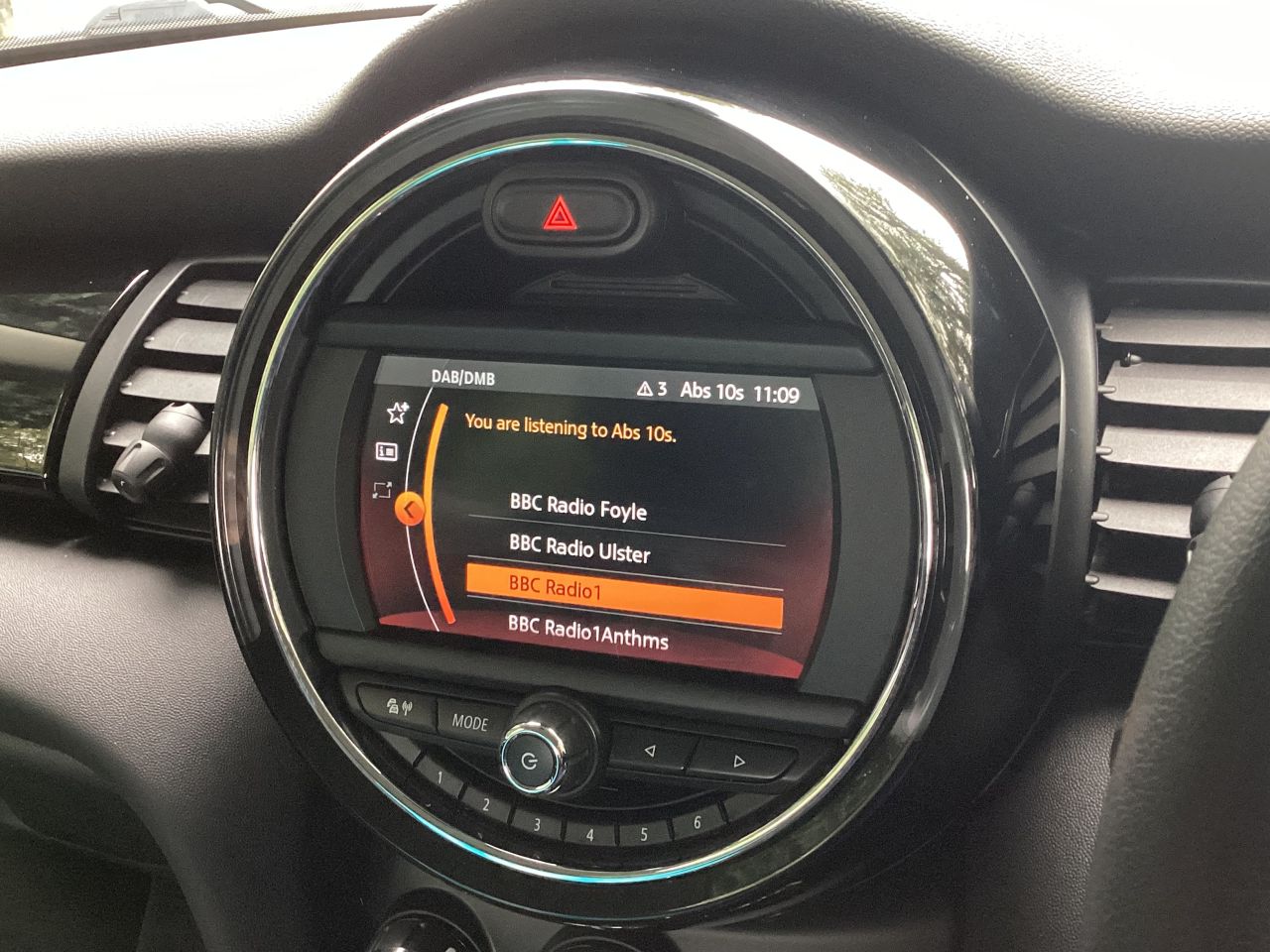 2018 MINI HATCH 1.5 Cooper Hatchback 3dr Petrol Manual Euro 6 (s/s) (136 ps) - vehicle photo 17 for sale on PureCar