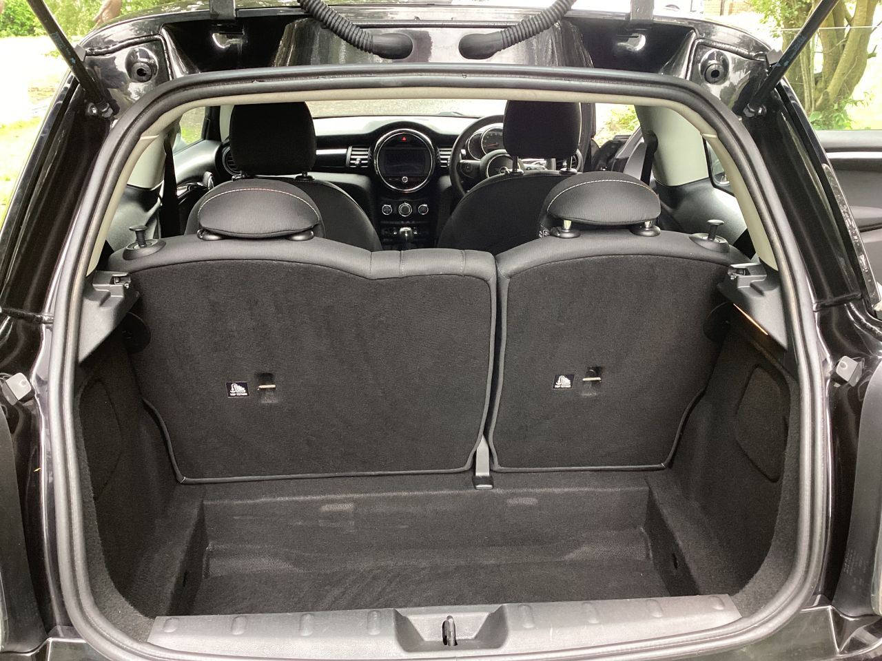 2018 MINI HATCH 1.5 Cooper Hatchback 3dr Petrol Manual Euro 6 (s/s) (136 ps) - vehicle photo 19 for sale on PureCar