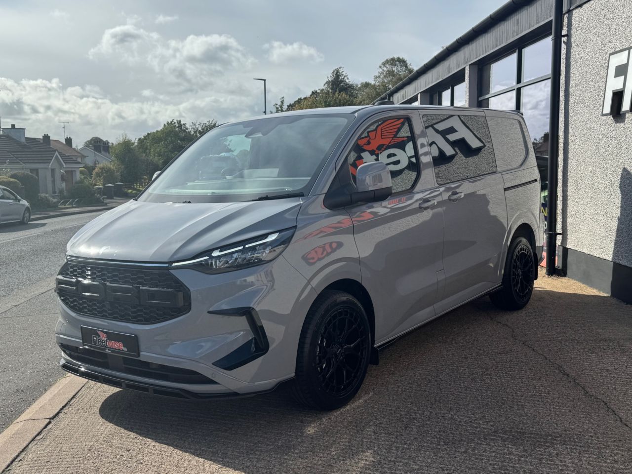 2026 FORD TRANSIT CUSTOM 2.0 320 EcoBlue Limited Crew Van Double Cab 5dr Diesel Auto L1 H1 Euro 6 (s - vehicle photo 3 for sale on PureCar
