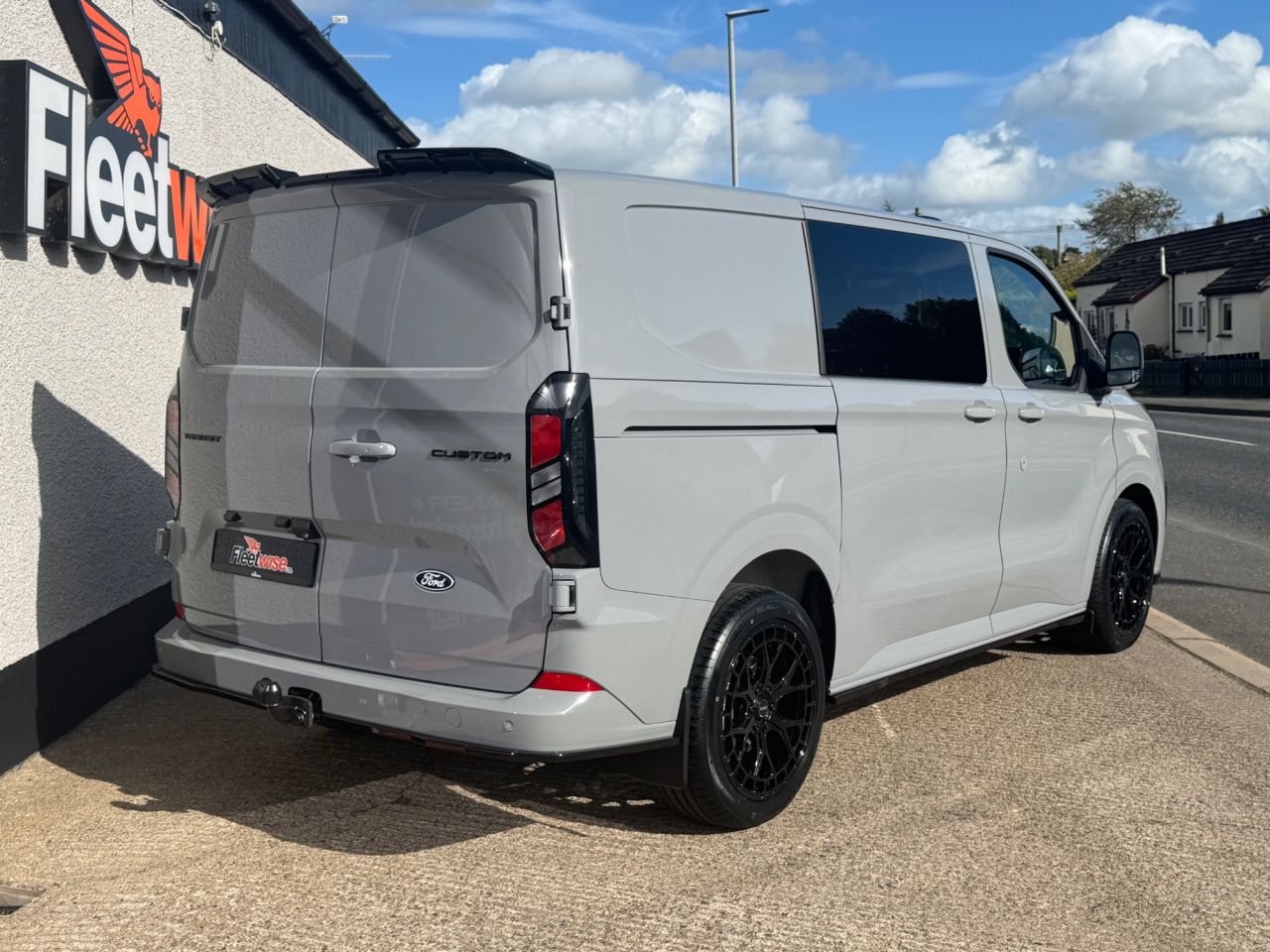 2026 FORD TRANSIT CUSTOM 2.0 320 EcoBlue Limited Crew Van Double Cab 5dr Diesel Auto L1 H1 Euro 6 (s - vehicle photo 4 for sale on PureCar
