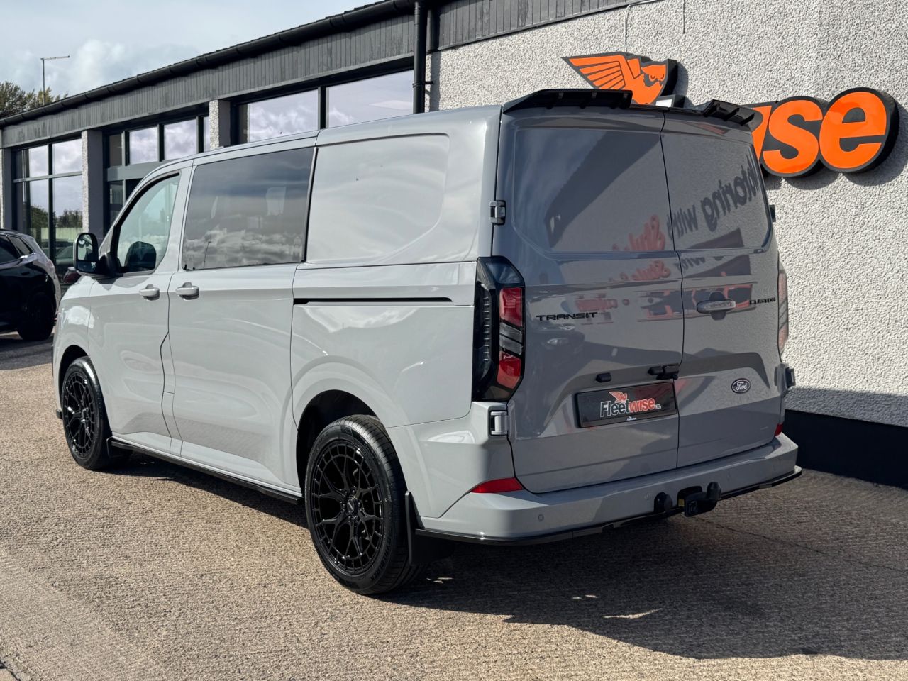 2026 FORD TRANSIT CUSTOM 2.0 320 EcoBlue Limited Crew Van Double Cab 5dr Diesel Auto L1 H1 Euro 6 (s - vehicle photo 6 for sale on PureCar