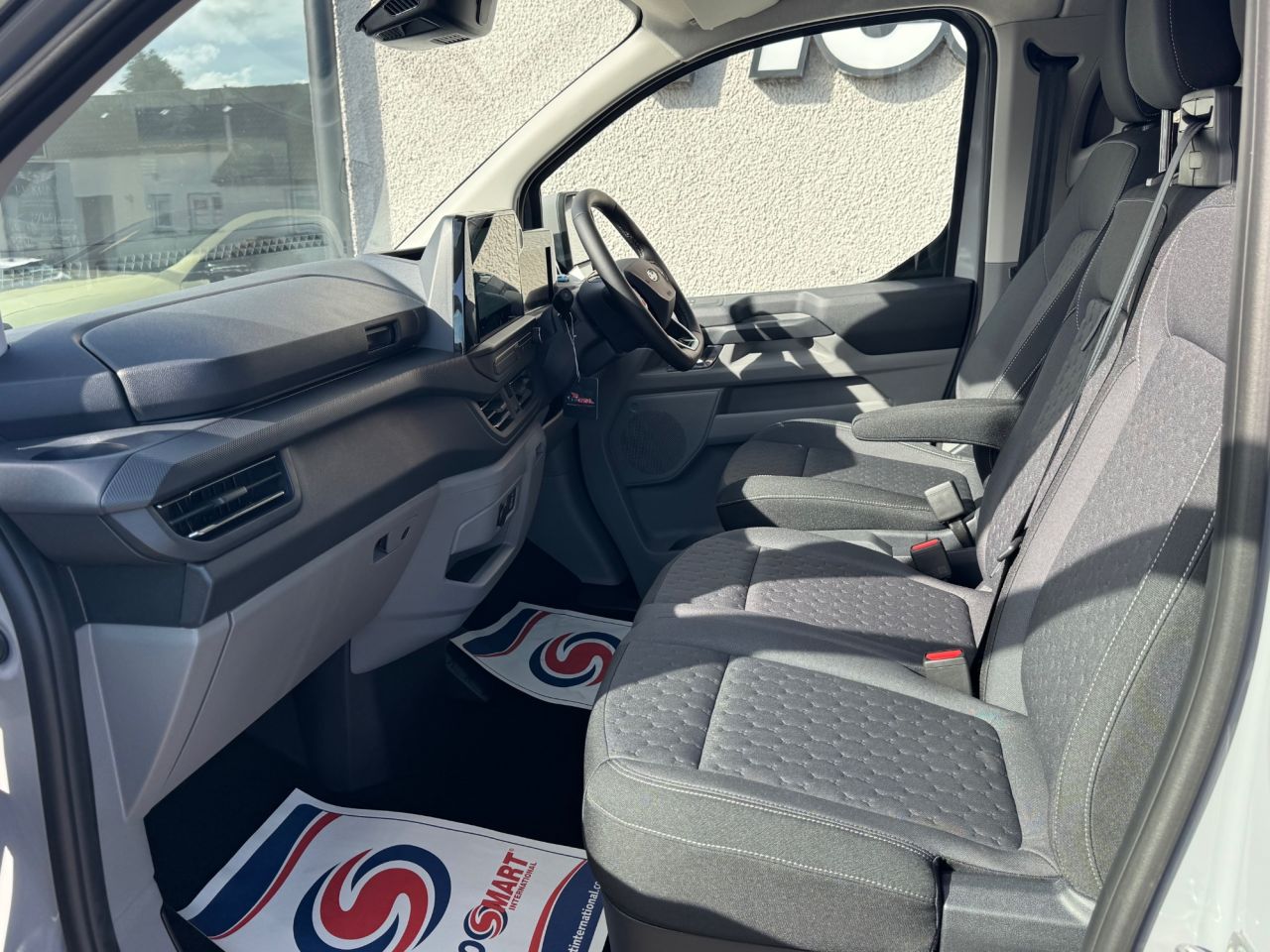 2026 FORD TRANSIT CUSTOM 2.0 320 EcoBlue Limited Crew Van Double Cab 5dr Diesel Auto L1 H1 Euro 6 (s - vehicle photo 9 for sale on PureCar
