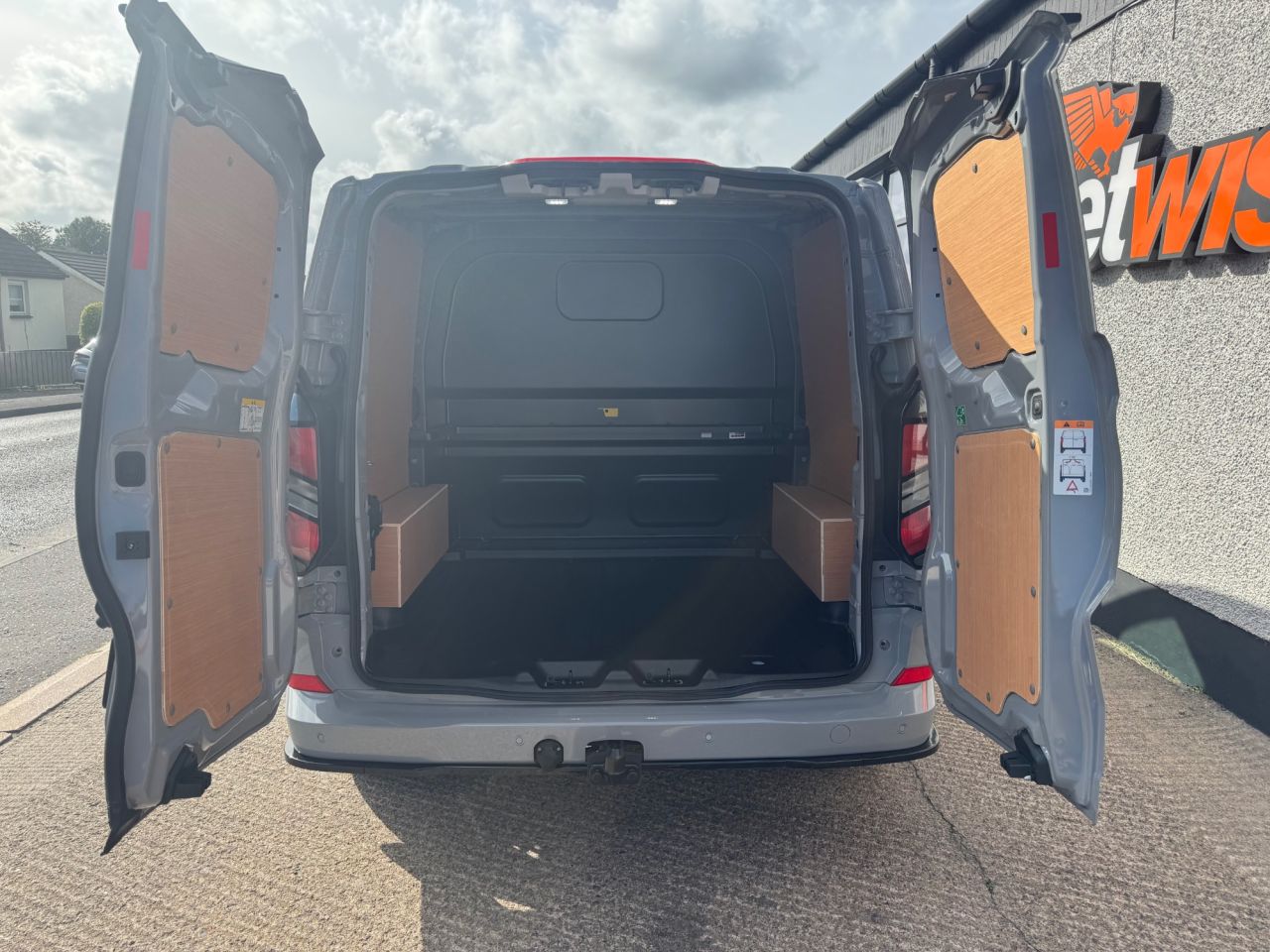 2026 FORD TRANSIT CUSTOM 2.0 320 EcoBlue Limited Crew Van Double Cab 5dr Diesel Auto L1 H1 Euro 6 (s - vehicle photo 11 for sale on PureCar