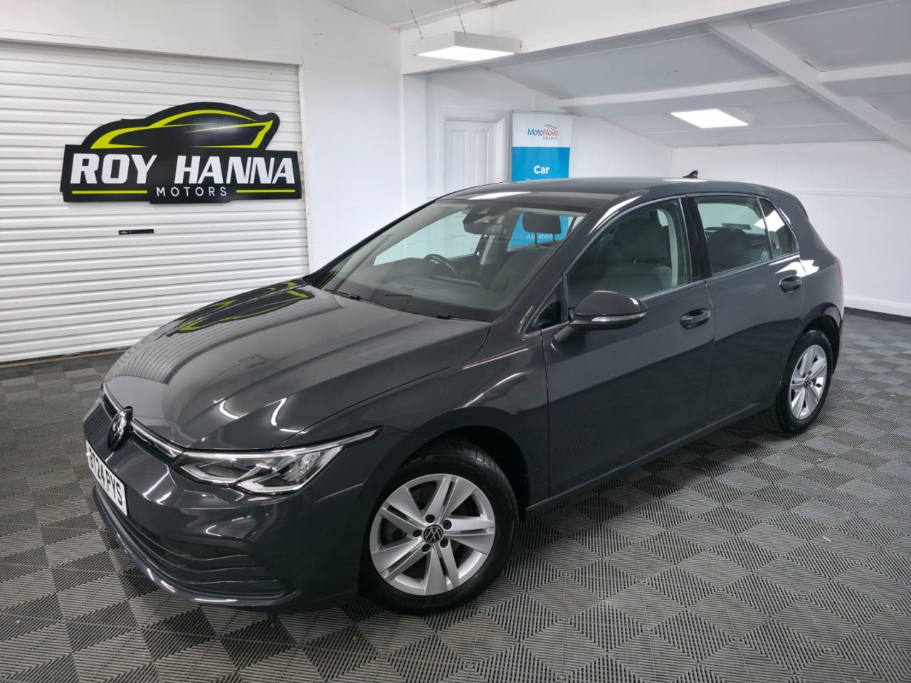 VOLKSWAGEN GOLF 2024