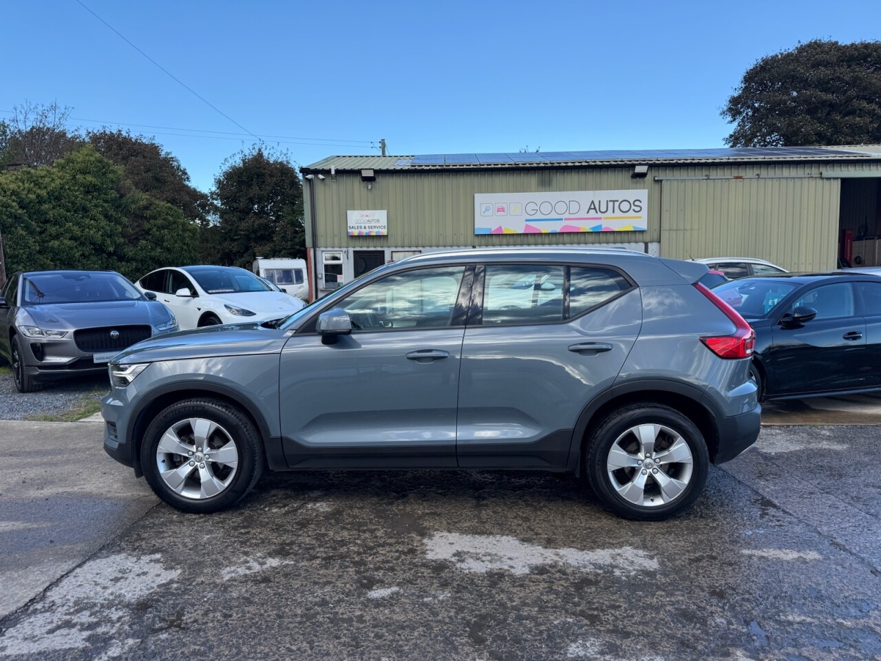 2020 VOLVO XC40 2.0 D3 Momentum SUV 5dr Diesel Auto Euro 6 (s/s) (150 ps) - vehicle photo 3 for sale on PureCar