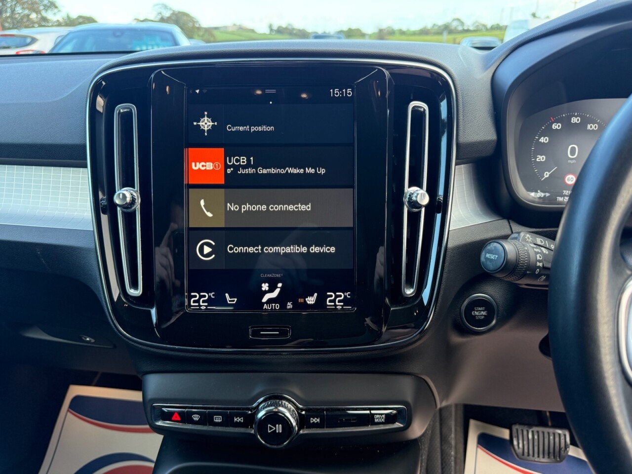 2020 VOLVO XC40 2.0 D3 Momentum SUV 5dr Diesel Auto Euro 6 (s/s) (150 ps) - vehicle photo 19 for sale on PureCar