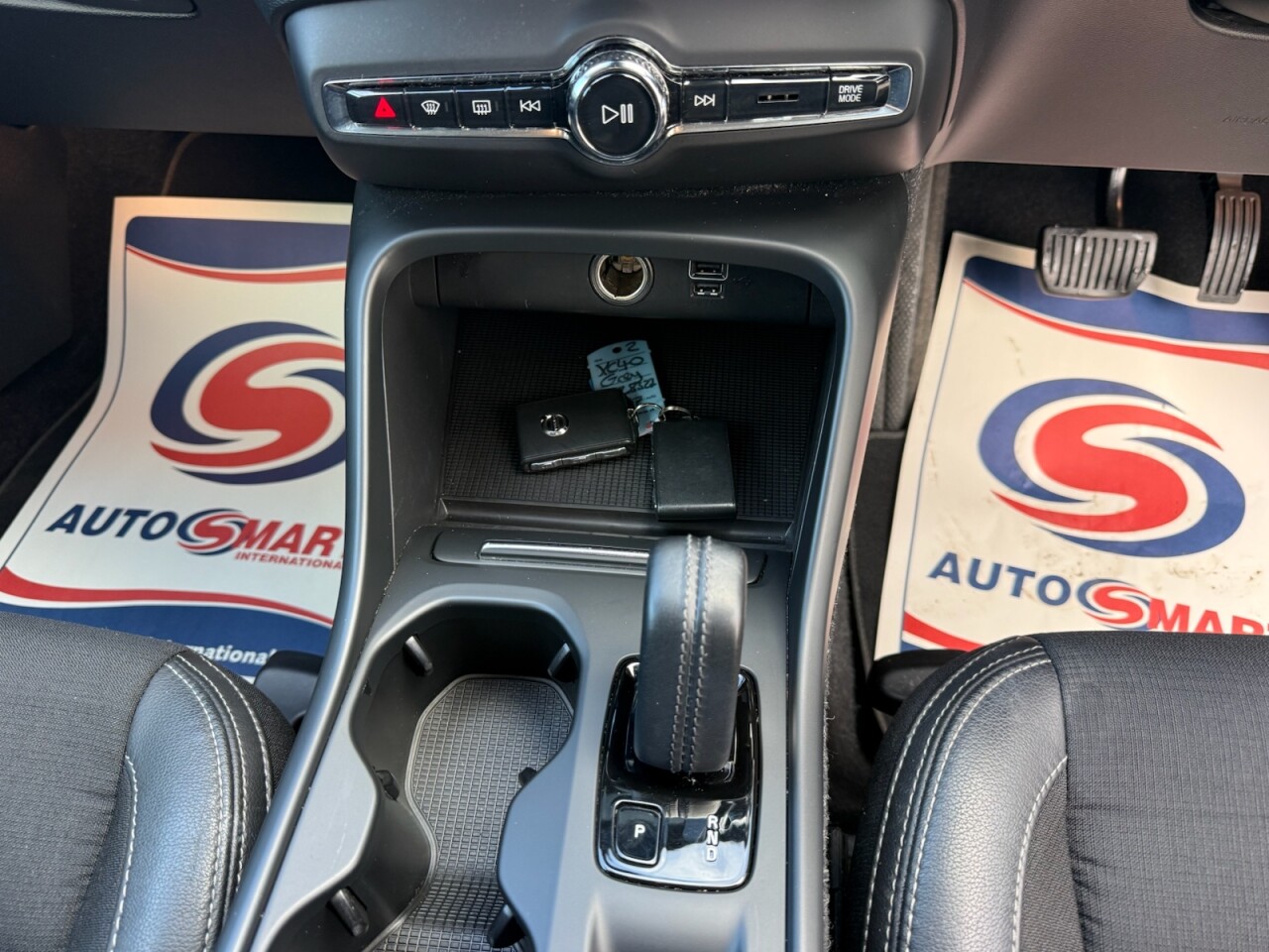 2020 VOLVO XC40 2.0 D3 Momentum SUV 5dr Diesel Auto Euro 6 (s/s) (150 ps) - vehicle photo 21 for sale on PureCar