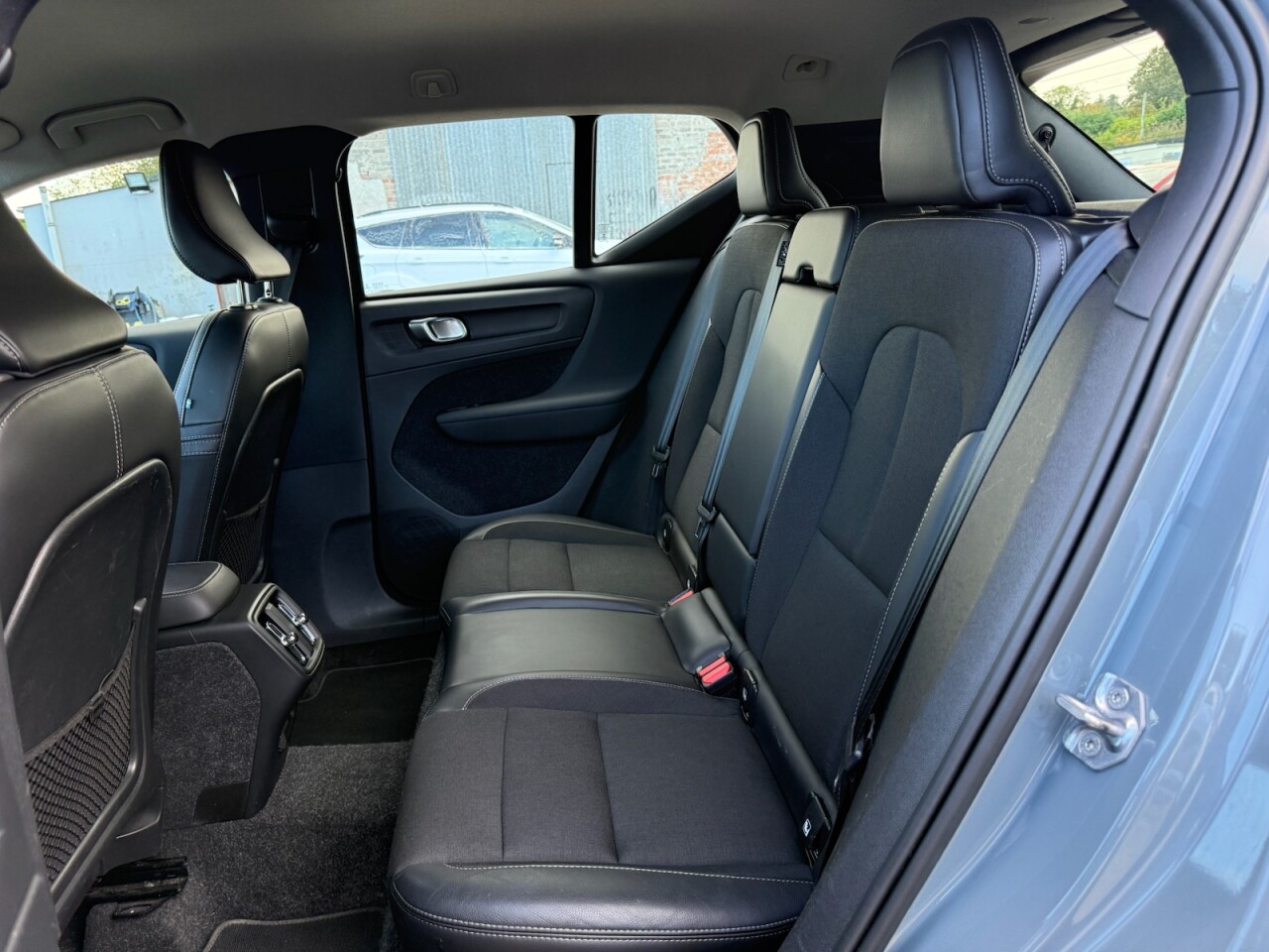 2020 VOLVO XC40 2.0 D3 Momentum SUV 5dr Diesel Auto Euro 6 (s/s) (150 ps) - vehicle photo 27 for sale on PureCar