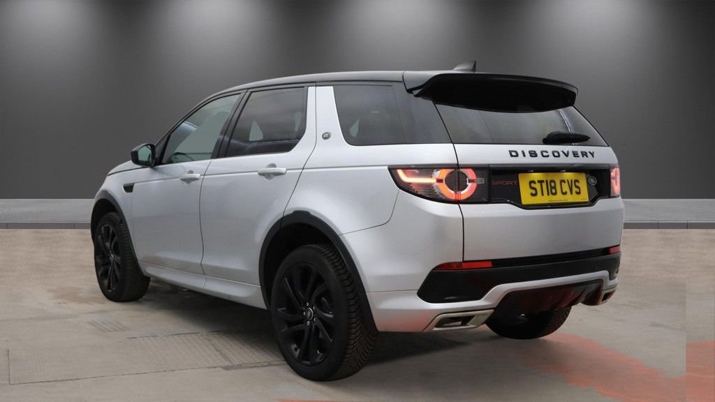 2018 Land Rover Discovery Sport — image 3