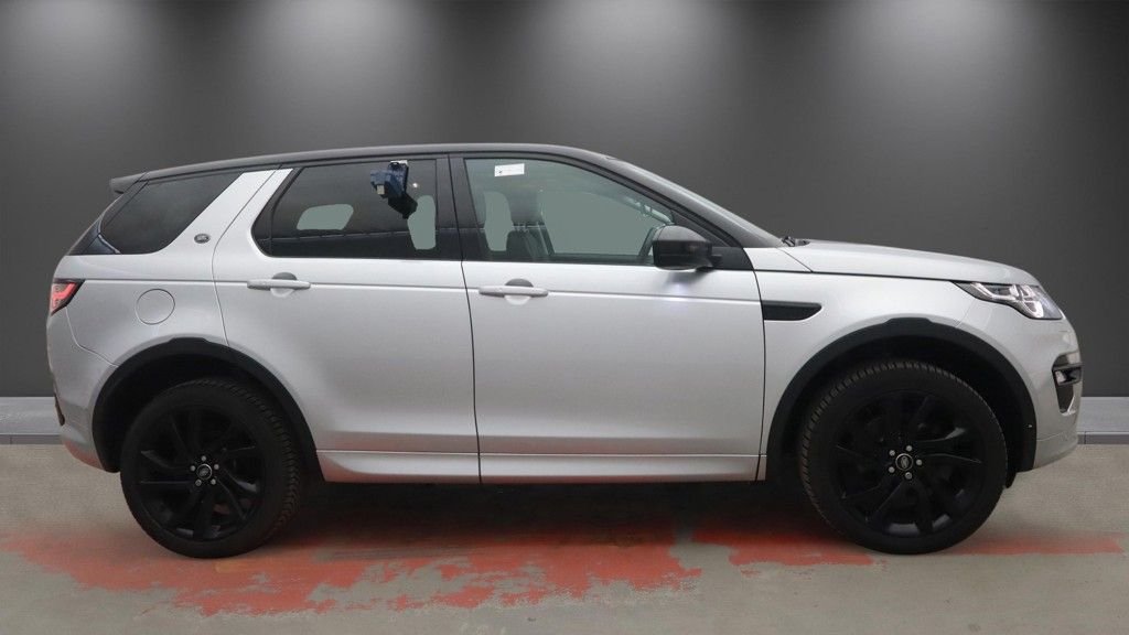 2018 Land Rover Discovery Sport — image 5